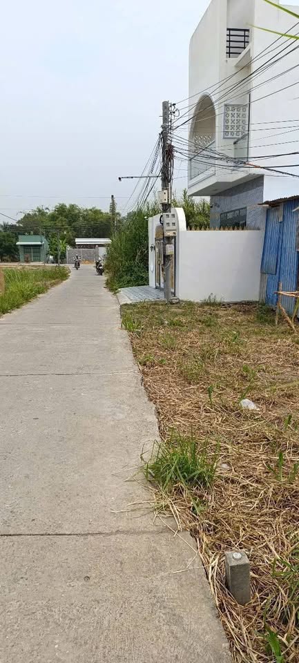 Bán đất 2 mặt tiền ở đường lộ huyện Thủ Thừa, Long An giá 769 triệu 2