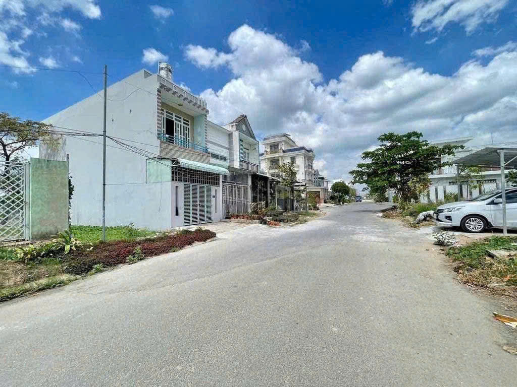 Kẹt tiền bán gấp lô đất ở Đức Hoà giá 1 tỷ 150 triệu 2